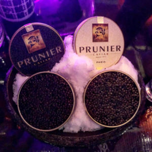 Conserver et servir le caviar