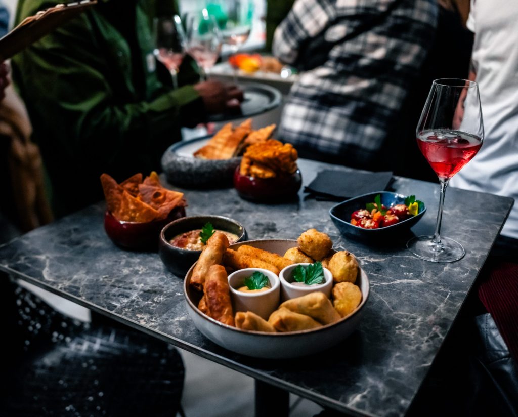 Que vaut l’ambiance dans un bar ambiance à Lyon en semaine ?