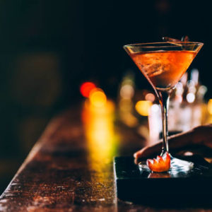 Quel bar à cocktails à Lyon convient pour une soirée entre amis ?