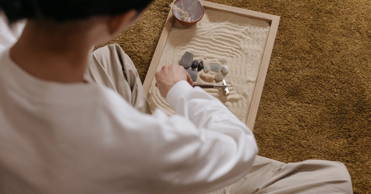 découvrez notre sélection de mini vibrateurs, compacts et puissants, parfaits pour des moments de plaisir intimes. idéaux pour les voyages ou pour une discrétion maximale, ces jouets sont conçus pour stimuler vos sens et rehausser vos expériences sensuelles. explorez la liberté du plaisir à portée de main !