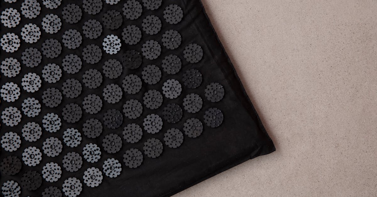 découvrez notre tapis d'acupression, un outil innovant pour soulager le stress, améliorer la circulation sanguine et stimuler votre bien-être général. idéal pour la relaxation et le soulagement des douleurs, ce tapis favorise un instant de détente unique dans le confort de votre maison.