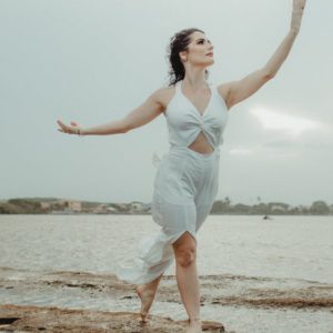 Découvrez la tendance des robes vert d’eau pour toutes les occasions