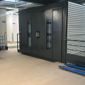 Qui utilise une location box stockage à Saint-Quentin-Fallavier pour gagner de la place chez soi ?