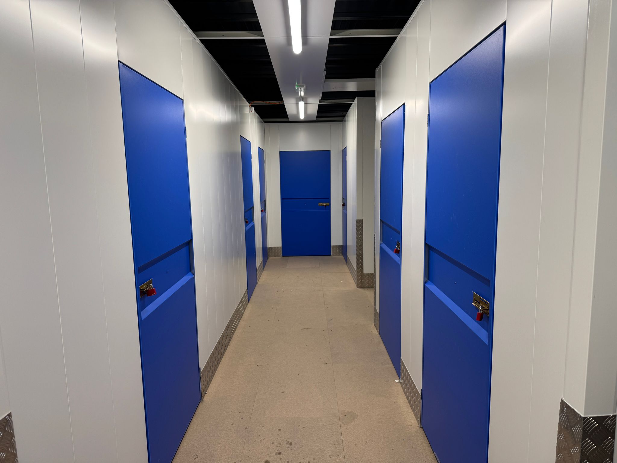 La location box stockage à Saint-Quentin-Fallavier est-elle utile lors d’une transition professionnelle ?