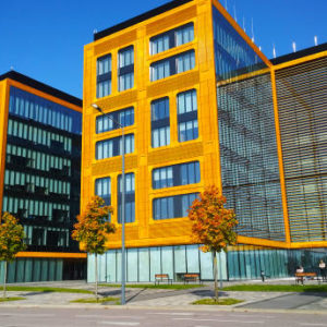 Comment intégrer le Décret Tertiaire pour les propriétaires de bâtiments tertiaires dans une stratégie immobilière globale ?