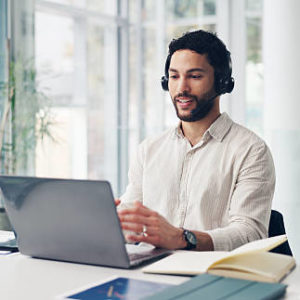 Quelle place efficace pour un community management Lyon dans 4 stratégies marketing clés ?