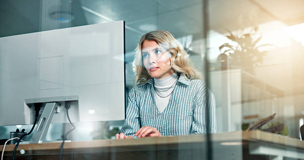 Comment une communication digitale Lyon optimise-t-elle 4 canaux clés d’acquisition ?