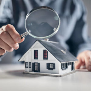 Un expert immobilier à Lyon peut-il vérifier la conformité d’un bien avant signature ?