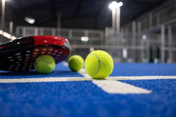 Quels travaux pèsent le plus dans le prix construction terrain de padel ?