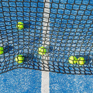Une rénovation court de tennis en résine synthétique à Cannes est-elle adaptée aux clubs à forte fréquentation ?