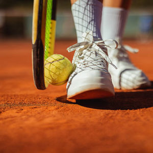 Quelle épaisseur prévoir pour une construction court de tennis terre battue dans Le Mans ?