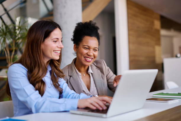 Comment un community manager à Lyon peut-il générer davantage de demandes de contact grâce aux réseaux sociaux ?